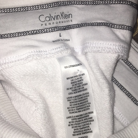 Calvin Klein shorts - Picture 3 of 3